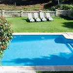 El Castañal Con Piscina Privada Сasa de vacaciones