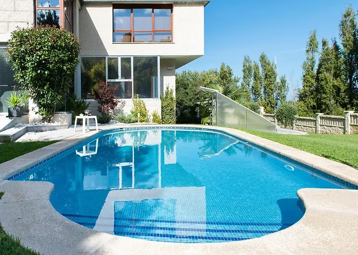 Дом отдыха El Castanal Con Piscina Privada *