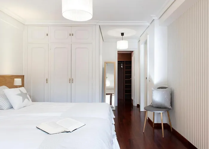 El Castanal Con Piscina Privada Feriehus